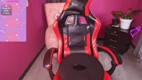 Sophi Tay online show from April 9, 1:17 pm