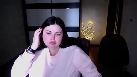 sophia__olsen online show from July 12, 9:12 am