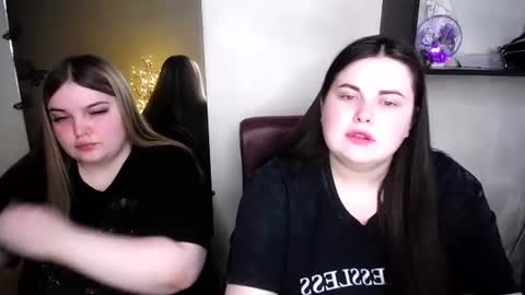 sophia__olsen online show from June 27, 7:14 am