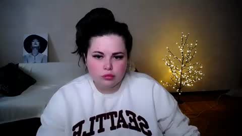 sophia__olsen online show from June 15, 10:18 am