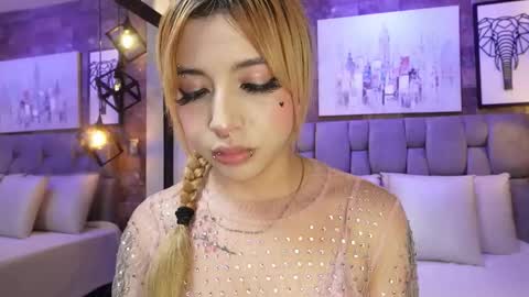 Sophia online show from November 22, 1:09 pm