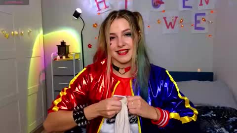 Sophia online show from October 31, 10:48 am