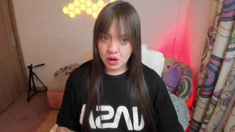 sophia_grants online show from November 11, 6:48 am