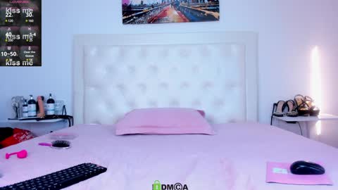 Sophia Harper online show from January 28, 1:27 pm