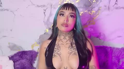 sophia online show from April 3, 4:08 am