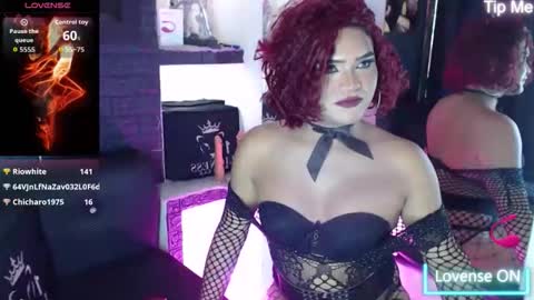 sophia_hott01 online show from March 6, 1:43 pm