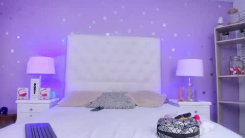 Sophia  online show from March 4, 7:32 pm