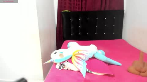 sophia_moons_ online show from April 21, 12:47 am