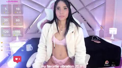 Sophia Paris online show from March 28, 8:27 am