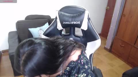 sophiaa_vega_ online show from March 6, 10:20 pm