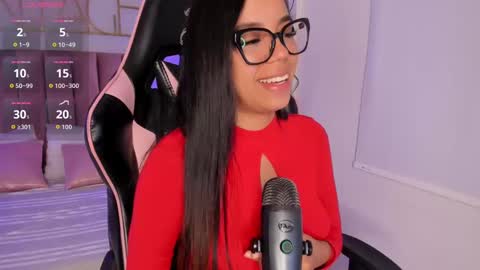 Sophie Hill  online show from September 13, 8:33 pm