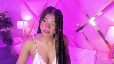 Sophie online show from November 20, 4:55 am