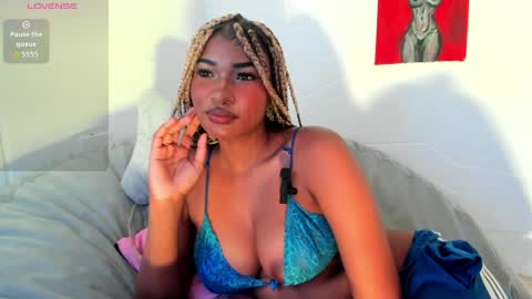 Sophie online show from April 11, 8:46 pm