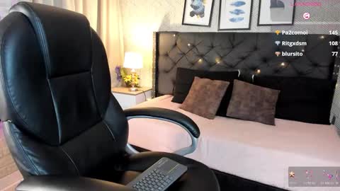 sophie__blare online show from March 5, 8:51 pm