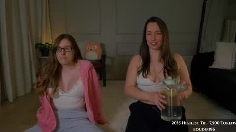 sophie_fennec online show from February 11, 1:10 am