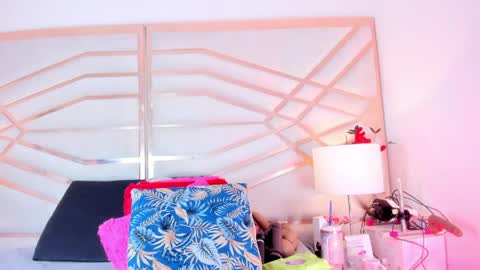 sophie_newton online show from March 20, 12:32 pm