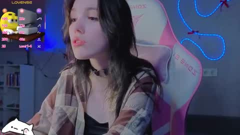 sophie_nomenal_ online show from January 14, 10:01 am