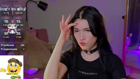 sophie_nomenal_ online show from October 8, 3:07 pm