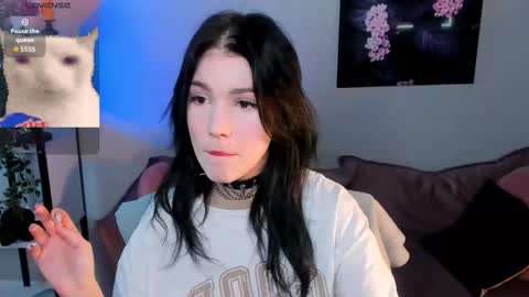 sophie_nomenal_ online show from November 21, 1:42 pm