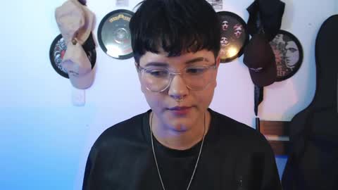 sophie_ross1 online show from April 9, 1:42 am