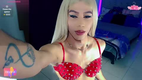 sophie_vall online show from April 21, 1:09 am