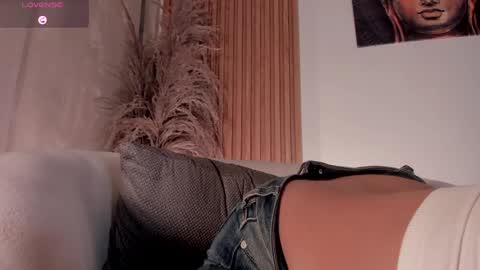 Sophie online show from April 1, 1:06 am