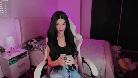 Snapshot of sophiecornett chatting on October 19, 1:54 am    online show from October 19, 1:54 am