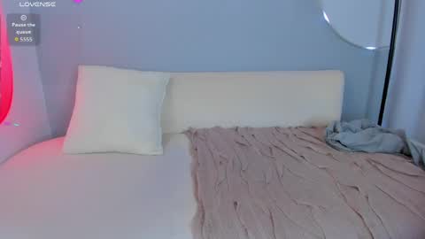 Sophie online show from June 6, 11:10 pm