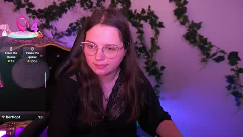 sophieedreams online show from October 29, 4:31 pm