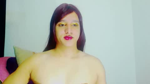 sophiehillsxo online show from November 11, 9:00 am