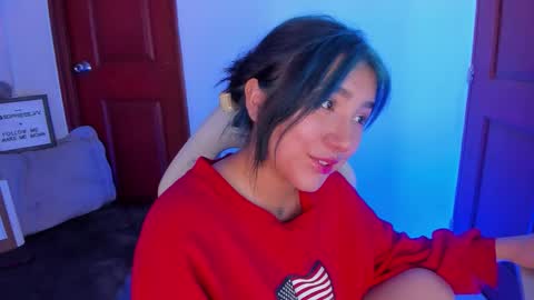   Sophie  online show from February 16, 8:51 pm