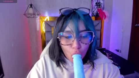   Sophie  online show from February 24, 11:30 pm