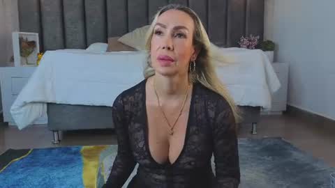 Sophi online show from August 2, 11:23 am