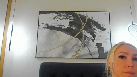 Sophi online show from April 22, 11:28 am