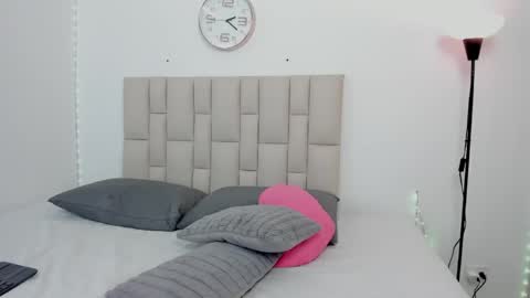 Sofia  online show from April 18, 7:07 pm