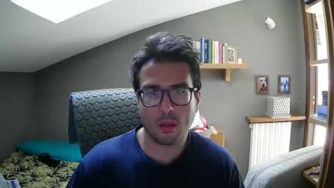 Snapshot of soulground77 chatting on October 16, 12:27 pm Lucag88 online show from October 16, 12:27 pm