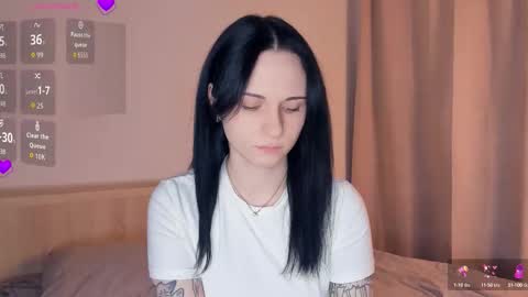 Elizabeth online show from October 5, 8:27 pm