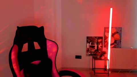 Jennie online show from April 5, 12:46 pm