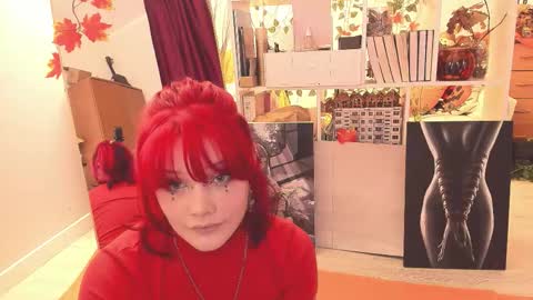 Leah online show from November 18, 9:40 pm