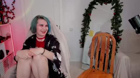 Leah online show from March 26, 10:20 am