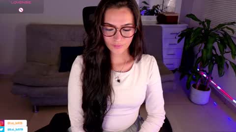 Snapshot of soyabby_ chatting on February 19, 1:40 am Luisa    online show from February 19, 1:40 am
