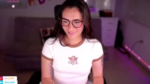 Snapshot of soyabby_ chatting on March 11, 2:32 am Luisa    online show from March 11, 2:32 am