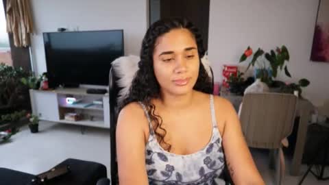 Snapshot of soytropicalfruit chatting on October 22, 10:11 pm You want to talk to me more personal follow me in My Channel VIP 50 the discount online show from October 22, 10:11 pm