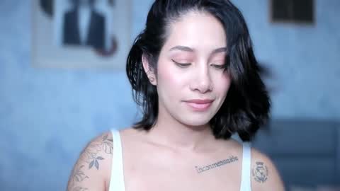 brisa  s online show from October 21, 12:05 am