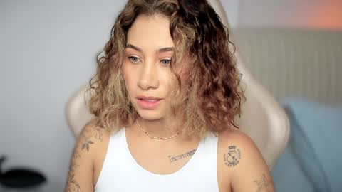 brisa  s online show from December 19, 3:19 pm