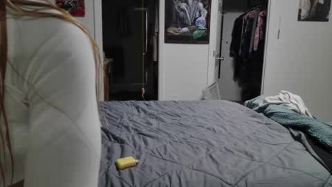 spankandsubmit online show from December 15, 5:58 am