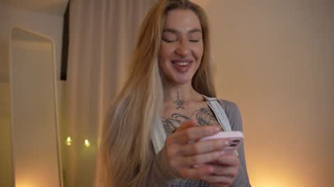 DAISY online show from January 15, 3:39 pm