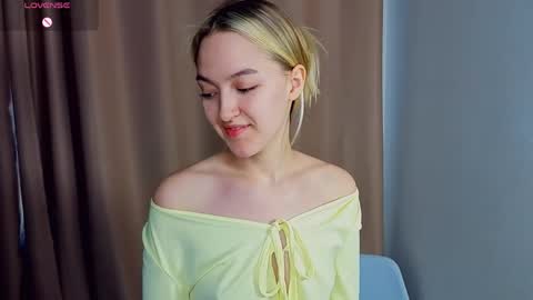 Mary online show from April 4, 3:02 am