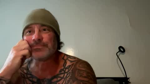 specter1972 online show from November 24, 10:47 am