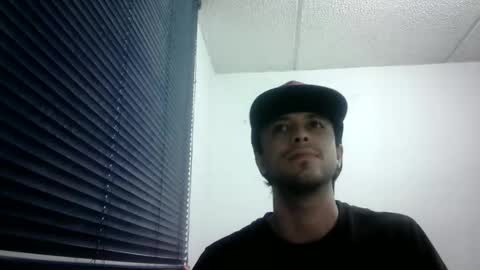 sperm_donor94 online show from February 5, 10:24 pm